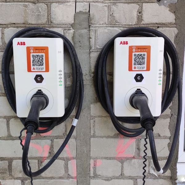 Uzlādes stacija Terra AC W11-T-R-0, type 2, 3-fāžu/16A, RFID, App